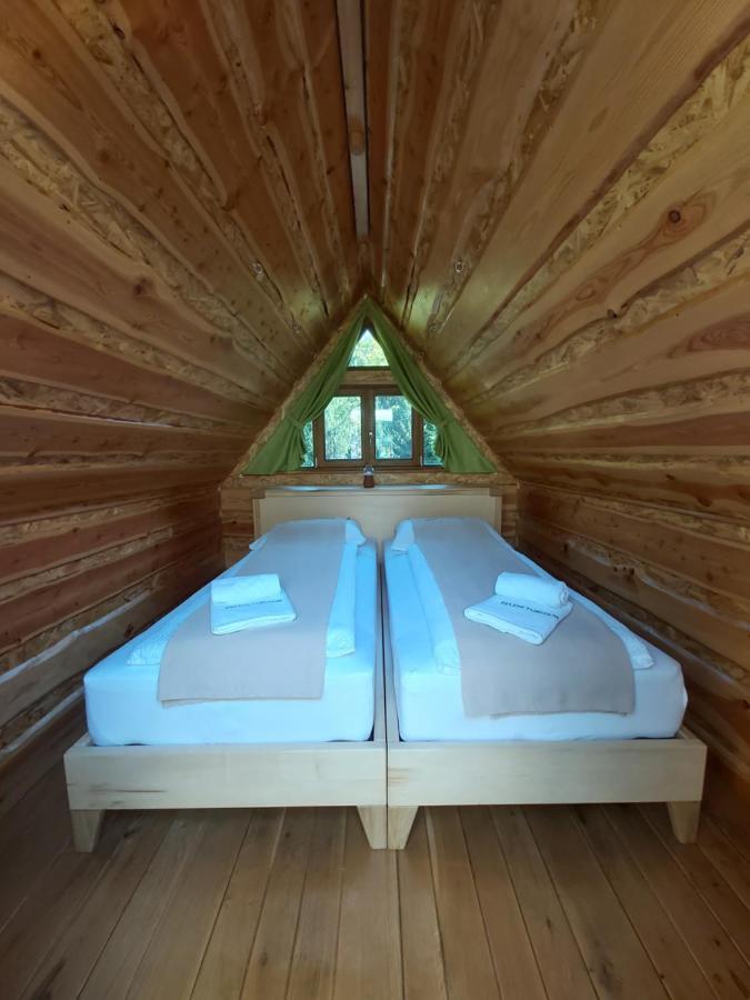 Отель Glamping Naselje Zeleni Turizem Makole Экстерьер фото